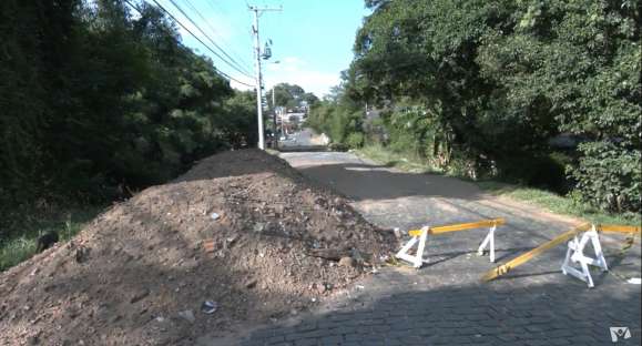 Canteiro de obras da Ponte do Amorim está abandonado