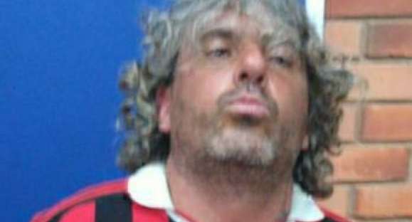 Homem é preso após agredir PM e furtar viatura em Cachoeira
