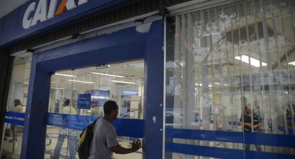 Caixa começa a pagar hoje saque-aniversário do FGTS