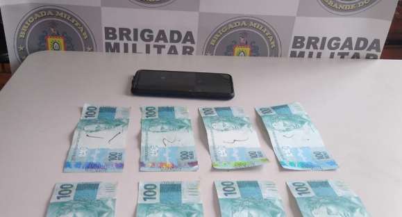 Homem é preso tentando trocar notas falsas no comércio de Cachoeira