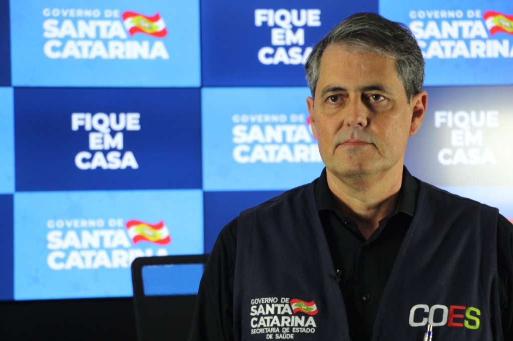 André Motta é médico e possui pós-graduação em administração hospitalar.