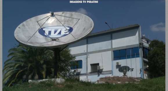 Governo do RS anuncia aulas em TV aberta para alunos do ensino médio