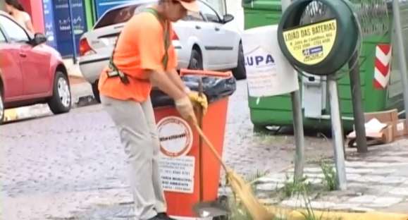 Empresa contrata para varrição de ruas em Cachoeira do Sul
