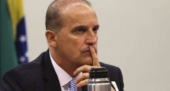 Onyx Lorenzoni tem exame positivo de covid-19