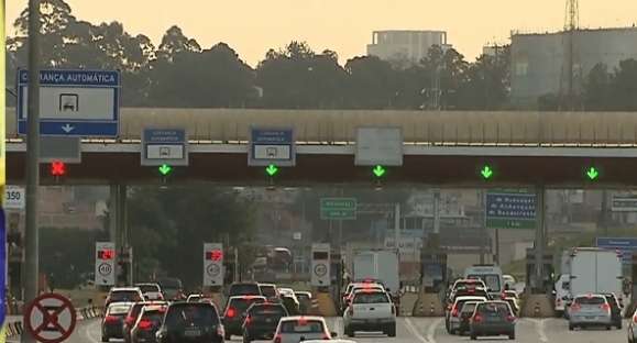 Proposta prevê pagamento de pedágio com cartão
