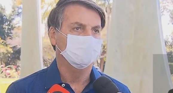 Bolsonaro testa positivo para COVID-19