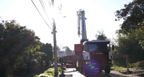 Começa a colocação de vigas na ponte do Amorim