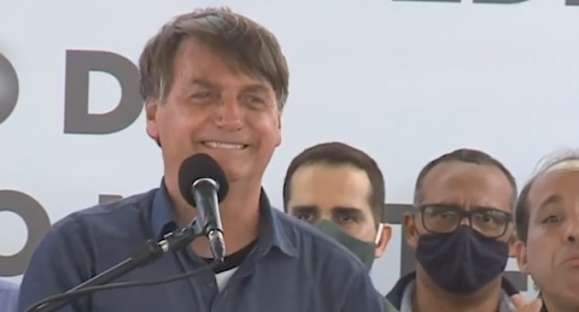 Bolsonaro diz que auxílio emergencial vai até dezembro