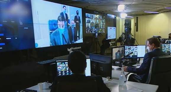 Senado derruba veto de Bolsonaro sobre uso de máscaras escolas e comércio