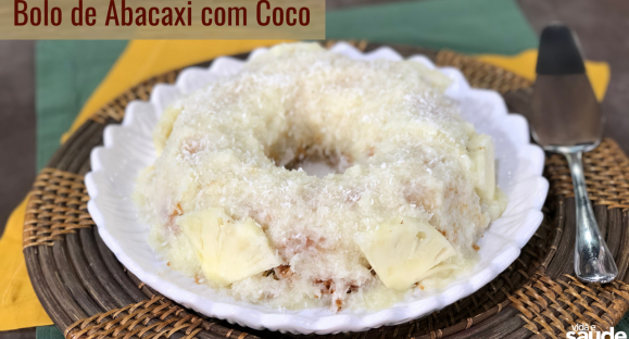 Receita: Bolo de Abacaxi com Coco
