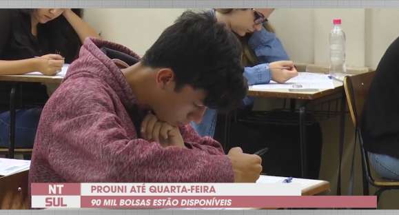 Inscrições para bolsas remanescentes do Prouni vão até quarta-feira