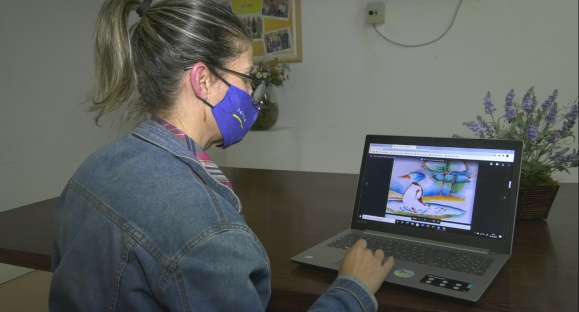 Professora cria biblioteca virtual gratuita em Cachoeira do Sul