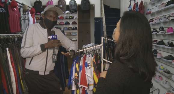 Da calçada à loja própria: senegalês festeja conquista