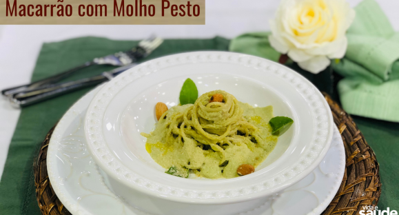 Receita: Macarrão com Molho Pesto