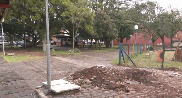 Praça Honorato recebe obras de revitalização