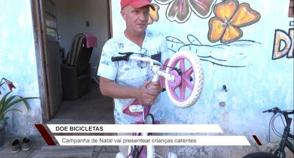 Campanha de natal arrecada bicicletas para doar a crianças
