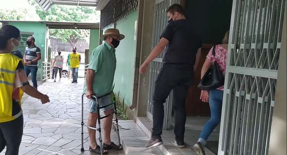 Mesmo sem obrigação, cachoeirenses com mais de 70 anos foram às urnas