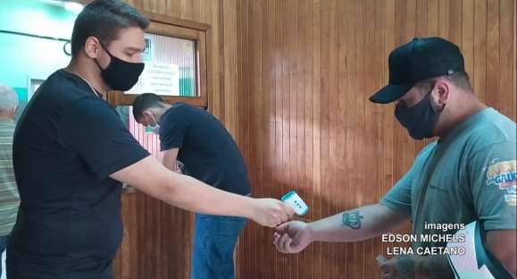 Medidas sanitárias alteram processo de votação
