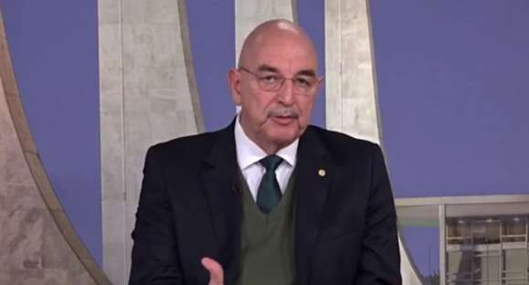 Deputado Federal Osmar Terra segue internado com coronavírus
