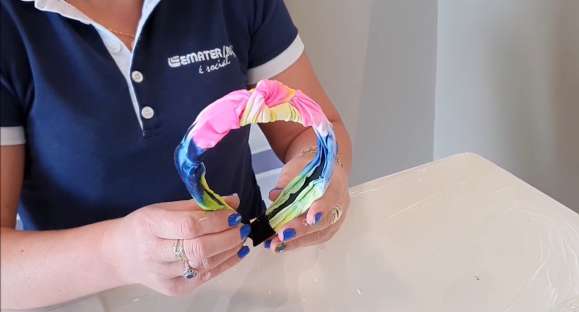 Tie Dye: veja como fazer uma tiara