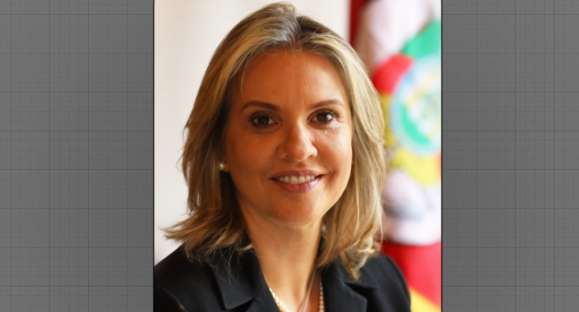 Leany Lemos assume presidência do BRDE