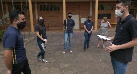 Colégio Barão inova e lança horta virtual