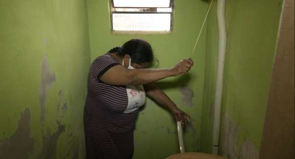 Esgotamento sanitário: “A gente puxa a descarga e não desce”