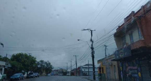Alerta de temporais para o RS nesta segunda-feira