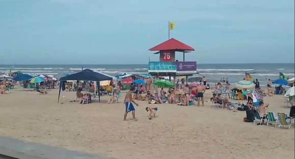 Calor: fim de semana tem praias do litoral gaúcho movimentadas