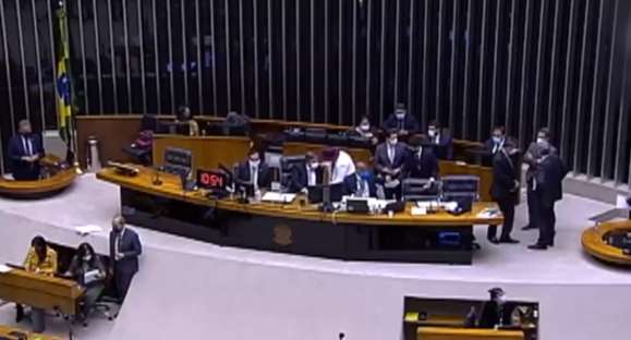 Câmara dos Deputados discute autonomia do Banco Central