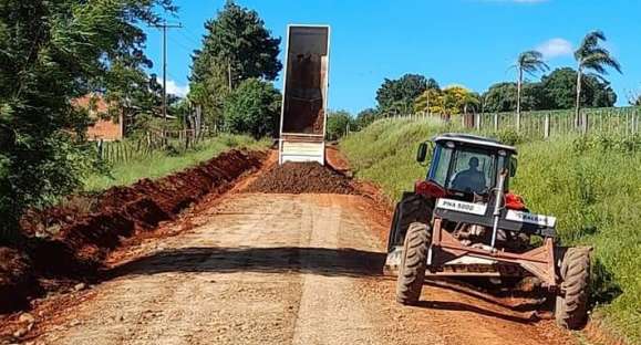 Cerca de 35 km de estradas recuperadas no Alto dos Casemiros