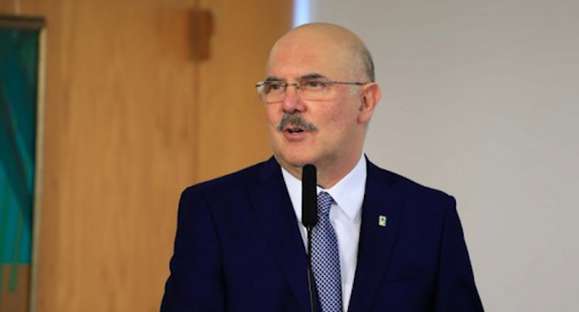 MEC confirma professores como prioritários na vacinação contra COVID-19