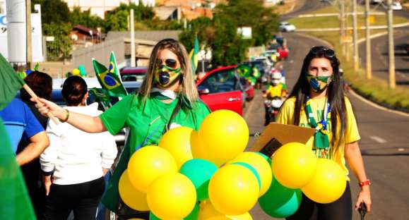 Manifestação pró-Bolsonaro percorreu ruas de Cachoeira no feriado