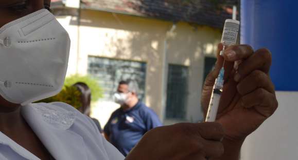 Portadores de hipertensão e asma de grau leve já podem se vacinar contra a COVID em Cachoeira