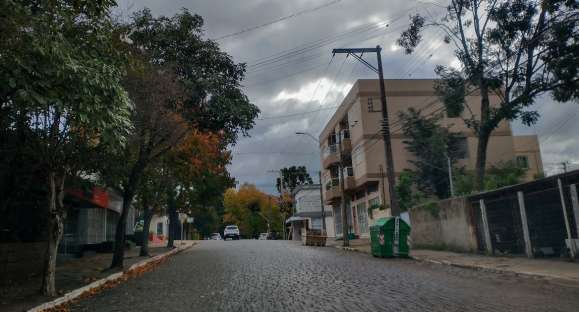 Massa de ar seco e frio derruba as temperaturas de sexta para sábado