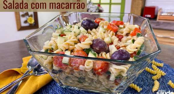 Receita: Salada com Macarrão